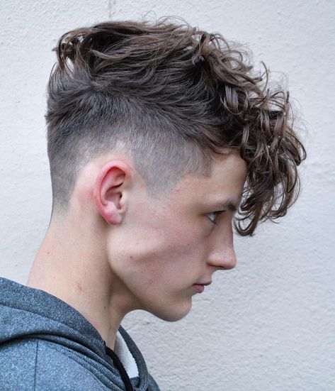 101 Best Hairstyles for Teenage Boys – The Ultimate Guide 2021 Hairstyles For Teenage Guys, Undercut Curly Hair, Stylish Boy Haircuts, High Fade Haircut, Mens Hairstyles Medium, Cool Mens Haircuts, Short Hair Undercut, Boys With Curly Hair