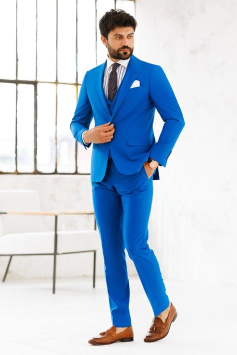 Make a bold fashion statement with the VIOSSI Blue Slim-Fit Suit 3-Piece. The slim-fit design and luxurious blue shade create a look that's effortlessly stylish and on-trend. Whether it's a gala or a social gathering, this suit will make you stand out with your impeccable sense of style #bluesuit #formalwear #mensfashion #suitup #tailored #specialoccasion #sophisticatedstyle #polishedlook #dapper #suit Black Double Breasted Suit, Navy Slim Fit Suit, Blazer Waistcoat, Blue Slim Fit Suit, Suit Styles, Double Breasted Tuxedo, Azul Color, Suit Stores, Slim Fit Suit Men