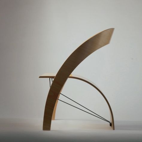 Counterpoise is a plywood chair whose shape embodies the idea of interplay: it is comprised of two wooden parts that balance each other. Metamorphosis Design, Bent Plywood Chair, Wood Bending, Design Objet, Sculptural Furniture, Plywood Chair, Furniture Design Chair, Shabby Chic Frames, Curved Wood