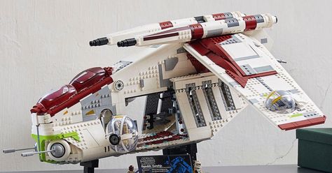 Star Wars Republic Gunship, Lego Ucs, Republic Gunship, Summer Sets, Lego Group, Clone Trooper, Star Wars Collection, August 1, Star Wars Universe