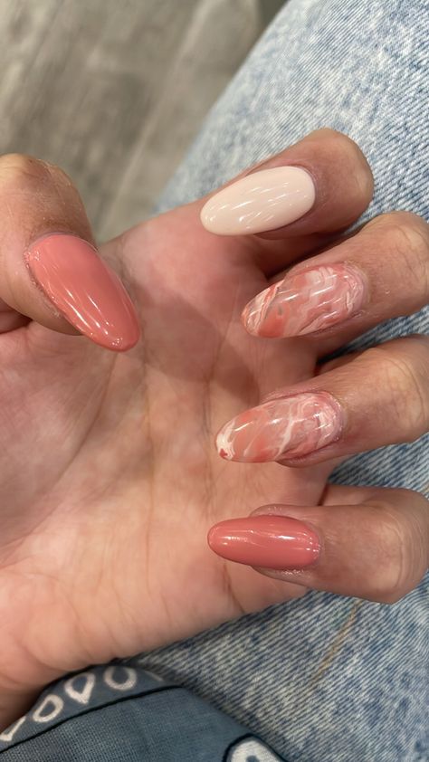 Peach Pink Nails Design, Peach Almond Nails With Design, Peach Marble Nails, Mail Ideas Acrylic Almond, Neutral Marble Nails, Peach Pink Nails, Pink Nails Acrylic Almond, Pink Marble Nail Designs, Marble Pink Nails