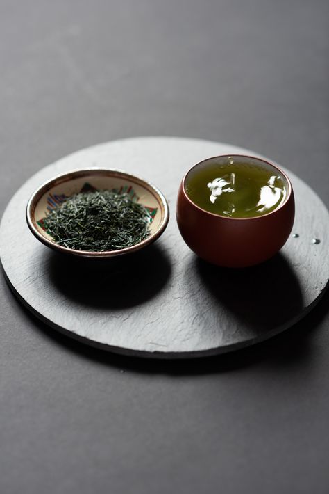 Japanese Green Tea Aesthetic, Japanese Tea Aesthetic, Gyokuro Tea, Tea Japan, Catalog Ideas, Japanese Matcha Tea, Japanese Drinks, Japanese Matcha, Organic Green Tea