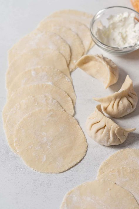 How To Make Dumpling Dough - El Mundo Eats Homemade Dumplings Dough, Orange Cake Recipe Easy, How To Cook Dumplings, Potstickers Recipe, Mini Cheesecakes Easy, How To Make Dumplings, Dumpling Dough, Dumpling Wrappers, Homemade Dumplings