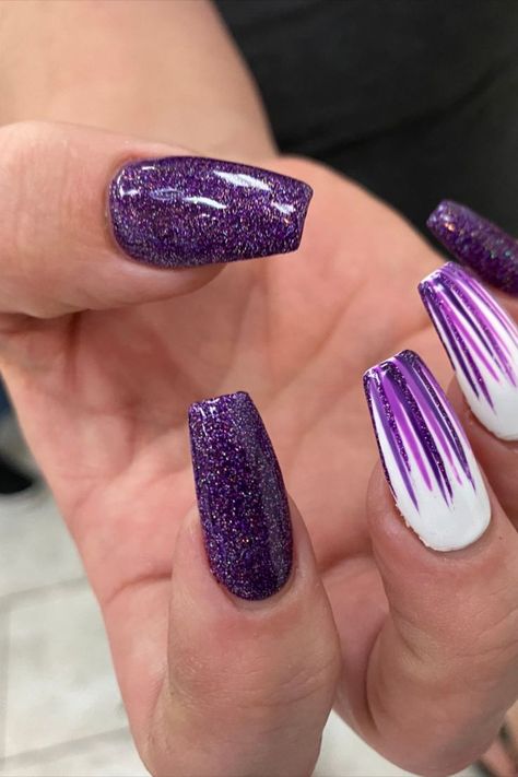 fall nails 2023 Pink And Purple Sparkly Nails, Purple New Years Nails, January Nail Designs Simple, Simple Purple Nail Designs, Classy Purple Nails, January Birthday Nails, February Birthday Nails, January Gel Nails Ideas, Purple Fingernails