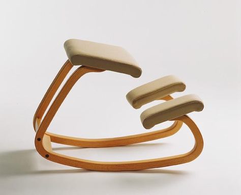 http://www.slate.com/articles/life/design/2012/05/ergonomic_office_chairs_a_visual_history_photos_.html Apartment Furnishing, Peter Opsvik, Diy Chairs, Kneeling Chair, Foldable Furniture, Norwegian Design, Seating Ideas, Alvar Aalto, Ergonomic Office Chair