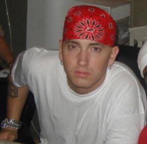 Eminem❤️ Eminem With Bandana, Eminem Bandanna, Eminem Brown Hair, Eminem Hot Pics 90s, The Slim Shady, The Eminem Show, Eminem Photos, Trinidad James, Bret Michaels