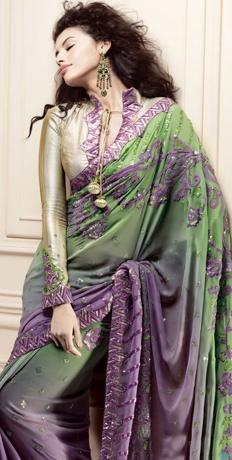 .. Simple Saree Designs, Wedding Saree Collection, Indian Silk Sarees, Indian Photoshoot, Trendy Sarees, Indian Attire, Georgette Sarees, Saree Styles, Beautiful Saree