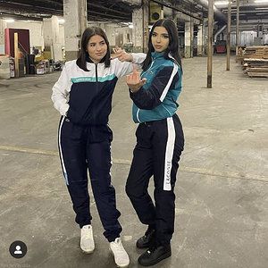 Nike Tracksuit Outfit Women, Nike Tracksuit Outfit, Tracksuit Outfit Women Street Styles, Tracksuit Outfit Women, Nylon Tracksuit, Lacoste Tracksuit, Shell Suit, Tracksuit Outfit, Boujee Outfits