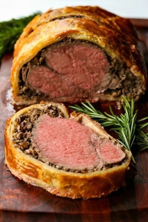 Best Beef Wellington Recipe, Mushroom Duxelle, Slow Beef Stew, Whole Beef Tenderloin, Wellington Recipe, Beef Tenderloin Recipes, Slow Cooker Italian Beef, Beef Meals, Beef Wellington Recipe