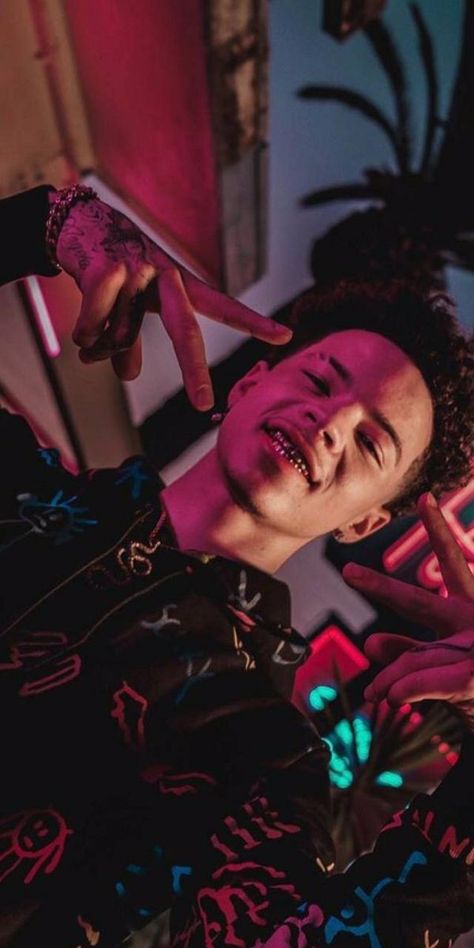 Lil Mosey Wallpaper, Lil Mosey, Best Rapper Ever, Meek Mill, Rap Wallpaper, Trippy Wallpaper, Boys With Curly Hair, Hip Hop Art