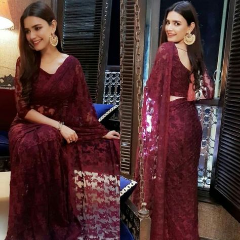 Maroon Colour Saree, Pakistani Saree, Sarees Party Wear, Sarees For Girls, Pakistani Fashion Party Wear, Saree Blouse Designs Latest, Designer Saree Blouse Patterns, Indian Bridal Fashion, Simple Pakistani Dresses