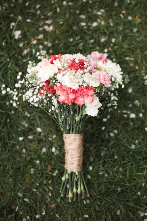 Carnation Arrangements, Carnation Wedding Bouquet, Carnation Wedding Flowers, Wedding Bouquets White, Homemade Bouquet, Carnation Wedding, Gypsophila Bouquet, Carnation Bouquet, White Carnation