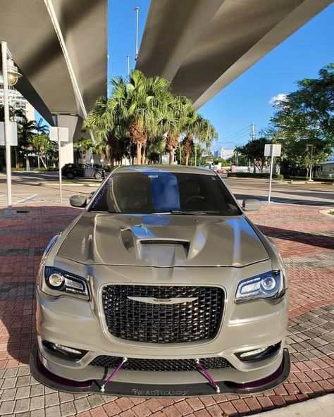 Modded Chrysler 300, Crysler300 Hellcat, Chrysler 300 Hellcat, Hellcat Chrysler, Chrysler 300c Hemi, Chrysler 300 Custom, 2012 Chrysler 300, Chrysler 300 Srt8, Dream Cars Range Rovers