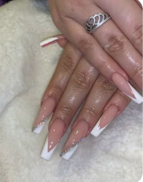 Trendy Nails Designs, Natural Pedicure, Manicure Natural, Manicured Nails, Nail Dust, Halloween Acrylic Nails, Bedroom Garden, Best Nail Salon, White Acrylic Nails