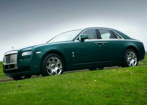 2017 Green Rolls Royce Ghost, Green Rolls Royce, New Rolls Royce Phantom, Rolls Royce Suv, Rolls Royce Ghost Black, Phantom Car, Rolls Royce Wallpaper, Rolls Royce Ghost, Rolls Royce Dawn, Luxury Cars Rolls Royce