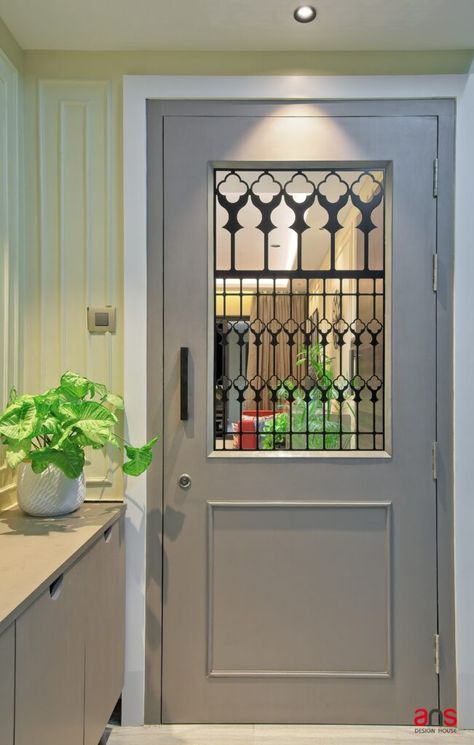 Foyer Door Design, Apartment Entry Door Design, Apartment Main Door Entrance Decor, Modern Entrance Door Front Entry Interior Design, Apartment Main Door Design, Safety Door Jali Design, Iron Door Design Modern Entrance, Iron Safety Door Design, Safety Door Design Entrance Modern With Grill