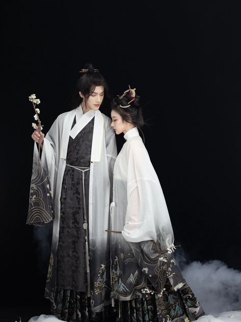 NewHanfu — Ming dynasty hanfu style for couple Male: Daopao... Male Hanfu, Hanfu Male, Hanfu Style, Ming Dynasty Hanfu, Chinese Clothing Traditional, Lover Dress, Chinese Traditional Clothing, Culture Clothing, Fancy Dress Up