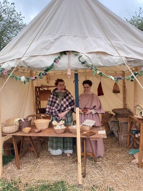 Larp Camp, Larp Camping, Medieval Birthday, Medieval Tent, Medieval Camp, Larp Inspiration, Sca Camping, Viking Camp, Larp Ideas