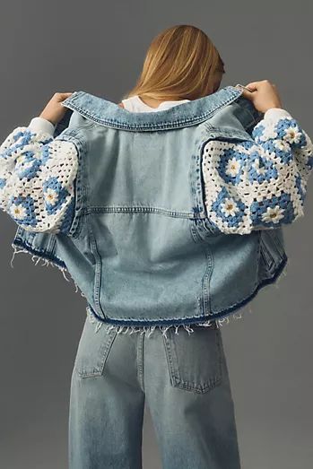 Crochet Fall Fashion, Crochet On Jeans, Jeans And Crochet, Jeans Crochet, Recycling Jeans, Vestiti In Jeans, How To Crochet For Beginners, Handmade Jacket, Crochet Jacket Pattern