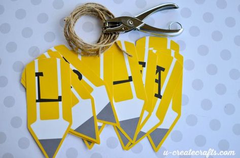 Free Printable Back to School Pencil Banner - U Create School Garland, Make A Banner, School Pencils, School Themes, Back To School Supplies, Funny Signs, Hole Punch, Teacher Gift, Classroom Ideas