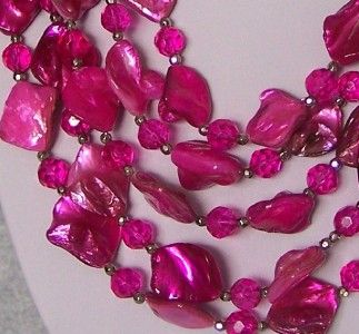 Magenta stone necklace. Magenta Accessories, Magenta Necklace, Magenta Jewelry, Vestidos Color Vino, Shades Of Magenta, Wedding Guest Accessories, Magenta Wedding, Green Homecoming Dresses, Viva Magenta