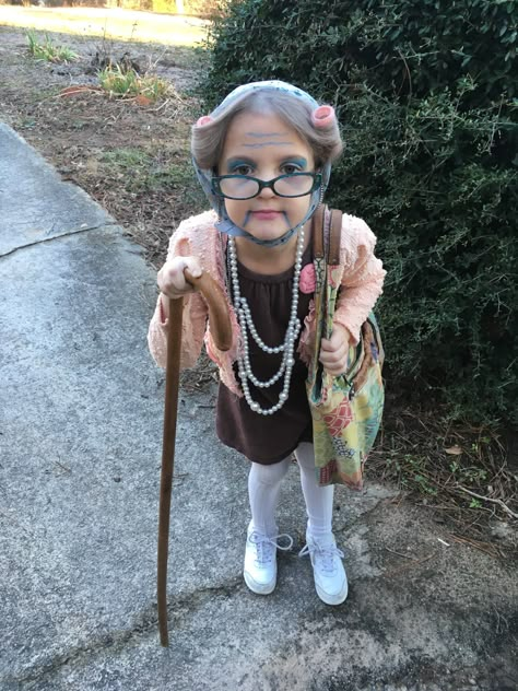 Granny Costume For Kids, Unisex Costumes, Old Lady Halloween Costume, Granny Costume, Soccer Crafts, Family Themed Halloween Costumes, Costumes 2023, Old Lady Costume, Themed Halloween Costumes