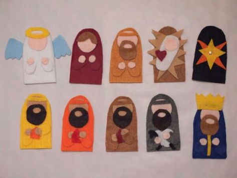 Diy Felt Nativity, Nativity Finger Puppets, Felt Nativity, Finger Puppet Patterns, Diy Nativity, Happy Christmas Eve, Christ Centered Christmas, Felt Finger Puppets, Puppet Patterns