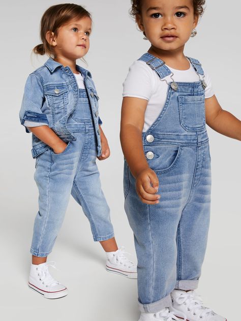 Dungree Styles Dress, Dungree Styles, Denim Dungarees Outfit, Dungaree For Kids, Denim Photography, Dungaree Outfit, Kids Dungarees, Denim Jacket Long, Stylish Kids Outfits