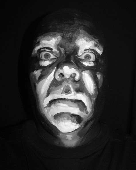 Bottom lit face Halloween Playlist, Lights Ideas, Little Shop Of Horrors, White Lights, Art Black And White, Half Up Hair, Portrait Inspiration, Art Black, Light Photography