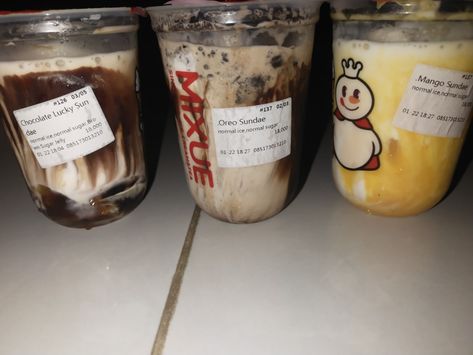 #mixue #icecream #chocolateluckysundae #oreosundae #mangosundae Mixue Ice Cream Oreo, Mixue Ice, Ice Cream Oreo, Sundae Ice Cream, Ice Cream Sundae, Oreo, Jelly, Food And Drink, Mango