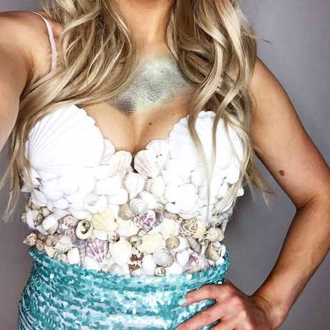 Mermaid Costume Diy, Mermaid Halloween Costumes, Mermaid Parade, Mermaid Top, Mermaid Costumes, Easy Diy Costumes, Diy Costumes Kids, Mermaid Halloween, Mermaid Diy