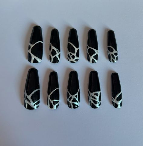 LE SSERAFIM Unforgiven mv inspired nails with interchangeable logo pinkie nails <3 🖤 #smallnailbusiness #lesserafimfan #lesserafimfanart #kpopnails #kpopnailstagram #kpop #nails #nailsart #nailsoftheday #lesserafim #nailsinspiration #naildesign #nails2inspire Le Sserafim Unforgiven Mv, Le Sserafim Unforgiven, K Pop Nails, Kpop Nails, Inspired Nails, Nails Inspiration, Nail Designs, Nail Art, Nails