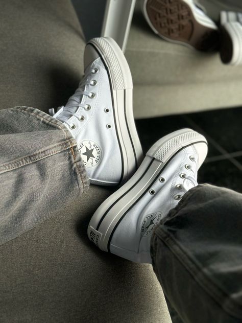 Converse Chuck Taylor All Star Platform HI White,white shoes,sneakers, White Converse Aesthetic, White Converse Platform, Platforms Aesthetic, All Star Platform, Converse Aesthetic, White Chucks, Converse Platform, Converse Chuck Taylor White, White Converse