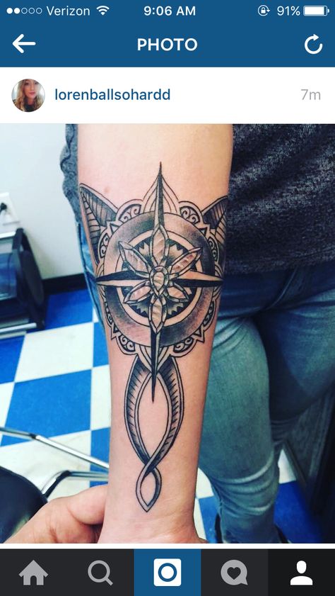 Lord of the rings evenstar compass tattoo ❤️ #lotr #evenstar #tattoo Lotr Necklace Tattoo, Lotr Sleeve Tattoos For Guys, Feminine Lotr Tattoo, Lotr Sleeve Tattoos, Lord Of The Rings Spine Tattoo, Celtic Sister Tattoo, Thistle Tattoo, Underboob Tattoo Designs, Lotr Tattoo