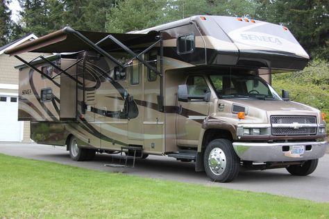 2008 Jayco Seneca 36FS for sale by Owner - Sammamish, WA | RVT.com Classifieds Super C Rv, Rv Glamping, Small Camper Trailers, Small Camper, Class C Rv, Rv Truck, Rv Tips, Build A Camper Van, C10 Trucks