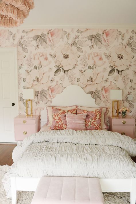 Teen Girl Boho Bedroom - Darling Darleen | A Lifestyle Design Blog Girls Boho Bedroom, Bedroom Fun, Pastel Bedroom, Pastel Boho, Pastel Room Decor, Floral Bedroom, Teen Girl Bedroom, Boho Chic Bedroom, Pastel Room