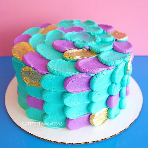 Rainbow Fish Birthday Party, Rainbow Fish Cake, Rainbow Fish Birthday, Mermaid Macarons, Rainbow Fish Book, Fishing Baby Shower Theme, The Rainbow Fish, Fish Party, Fish Birthday