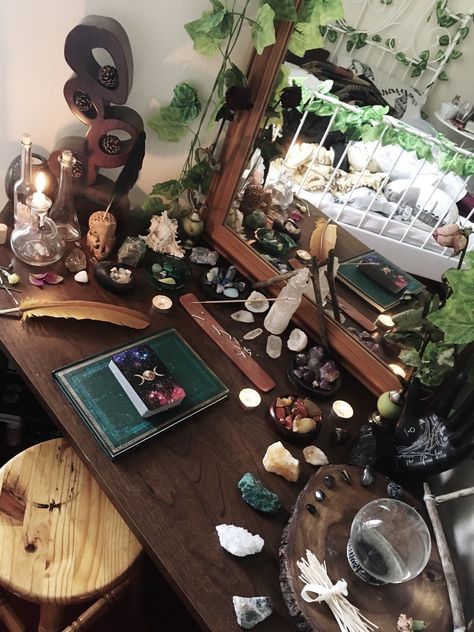 Witch Aesthetic Bedroom, Yoga Meditation Room, Witchy Room, Witch Room, Crystal Room, Meditation Room Decor, Dreamy Room, Witch Aesthetic, Meditation Room