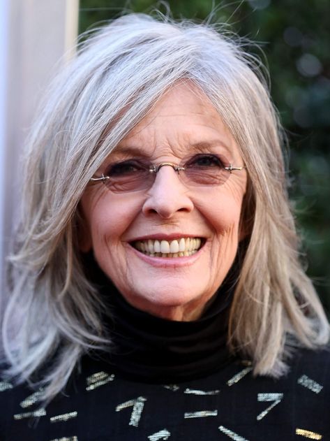 26 Diane Keaton Hairstyles for Women Over 50 #hairlength #hair #length #over #50 Diane Keaton Hairstyles, Shoulder Length Straight Hair, 50 Hair, Hairstyles For Women Over 50, Styles Women, Diane Keaton, Long Gray Hair, Hair Shades, Mid Length Hair