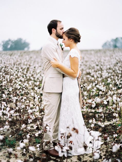 Military Wedding Army, Cotton Field Photography, Creative Wedding Pictures, Military Weddings, Neutral Wedding Inspiration, Cotton Farm, Day Of Coordinator, Wedding Posing, Cotton Pictures