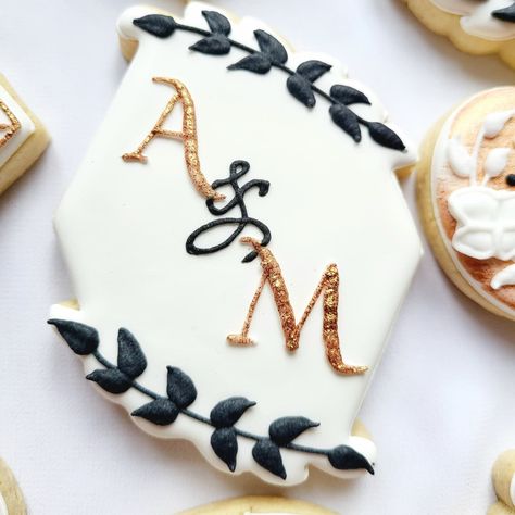 Black White Wedding Cookies, 30th Anniversary Cookies, Black And White Cookies Wedding, Black White Gold Wedding Cookies, Bridal Shower Cookies Black And White, Anniversary Cookies, Bridal Shower Cookies, Moody Wedding, 2024 Wedding