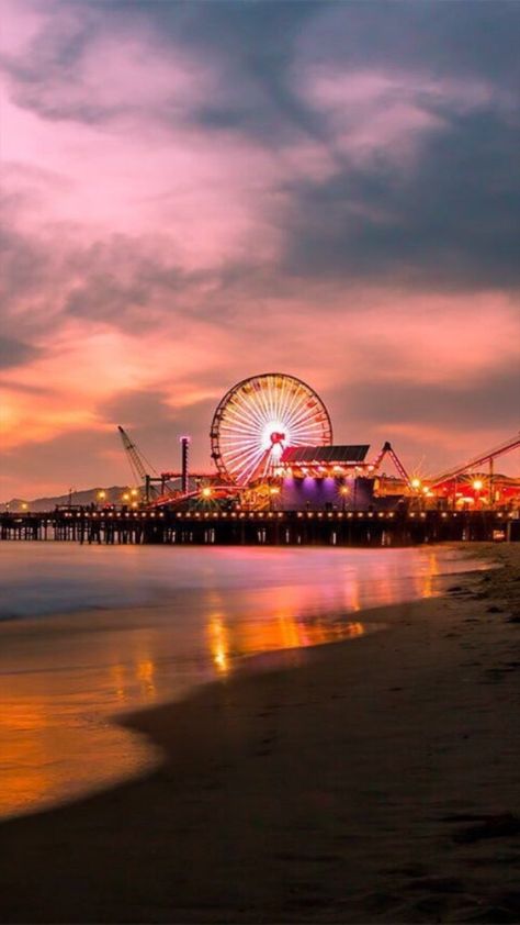 Visual Background, Ferris Wheels, Muscle Beach, Wallpaper Sky, Photo Wall Collage, Wallpaper Phone, Summer Wallpaper, City Aesthetic, Best Photographers