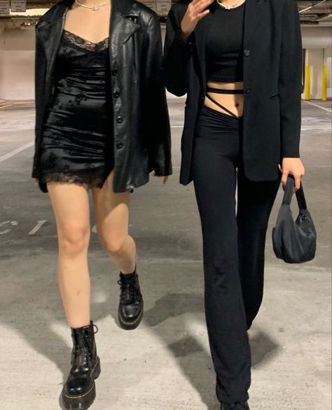 Matching Concert Outfits, Keshi Concert Outfit, Keshi Concert, Outfits Goth, Japan Outfits, Cool Girl Outfits, Dark Style, Concert Outfits, Dark Outfits