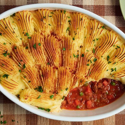 Vegan Beef Gochujang Shepherd's Pie Recipe | Beyond Meat Beef Gochujang, Beef Mashed Potatoes, Mini Pot Pies, Beef Tamales, Vegan Shepherds Pie, Shepherd's Pie Recipe, Shepards Pie, Vegan Beef, Tamale Pie