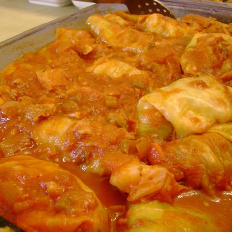 Stuffed Cabbage Rolls (Galumpkis) - What's Cookin, Chicago Galumpki Recipe Cabbage Roll, Galumpkis Polish, Stuffed Cabbage Rolls Stove Top, Galumpki Recipe, Turkey Cabbage Rolls, Turkey Cabbage, Arabic Food Recipes, Eating Mindfully, Zombie Food