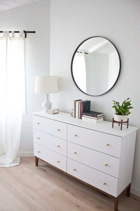 Modern White Dresser: A West Elm Inspired Ikea Hack - Kristina Lynne Bedroom Dresser Styling, Dresser Styling, West Elm Inspired, Dresser Decor Bedroom, Ideas Ikea, White Dresser, Trendy Bedroom, Bedroom Dressers, Dresser Decor