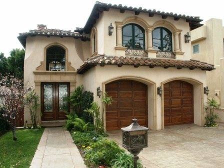 Beach House Design Ideas, Small Mediterranean Homes, Contemporary Mediterranean House, Mediterranean Exterior Homes, Beach Mediterranean, Dream Beach House, Mediterranean House Design, Mediterranean Homes Exterior, Modern Mediterranean Homes