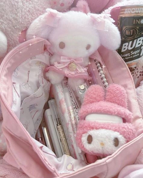 Pink Academia, Pretty School Supplies, Cute Stationary School Supplies, Cute School Stationary, Stationary School, Cute Stationary, What In My Bag, Cute School Supplies, Cute Stationery