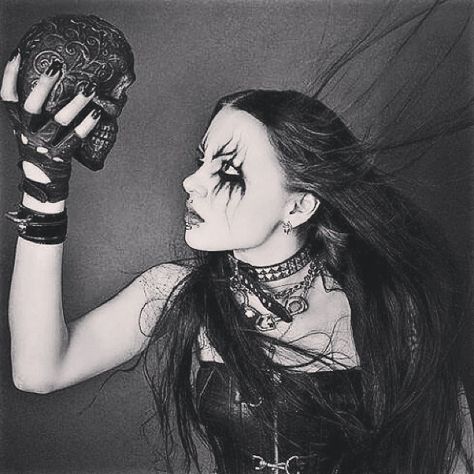 Beautiful Darkness, Corpse Paint, Metalhead Girl, Black Metal Girl, Punk Glam, Black Metal Art, Metal Chicks, Rocker Chick, Witch Dress