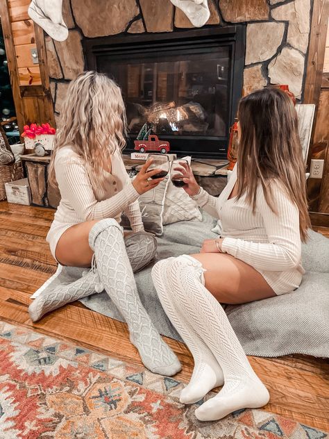 Thigh High White Socks Outfit, Knee Socks Outfits Winter, Knee High Socks With Boots, How To Wear Thigh High Socks, Thick Thigh High Winter Socks, Thigh Socks Outfits, Thigh Socks Outfit, Casual Thick Warm Knee-high Socks, Knee Socks Aesthetic